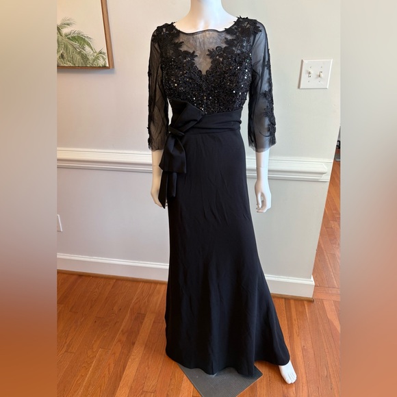 Source Unknown Dresses & Skirts - Source Unknown Black Long Sleeve Dress with Floral Embellishments